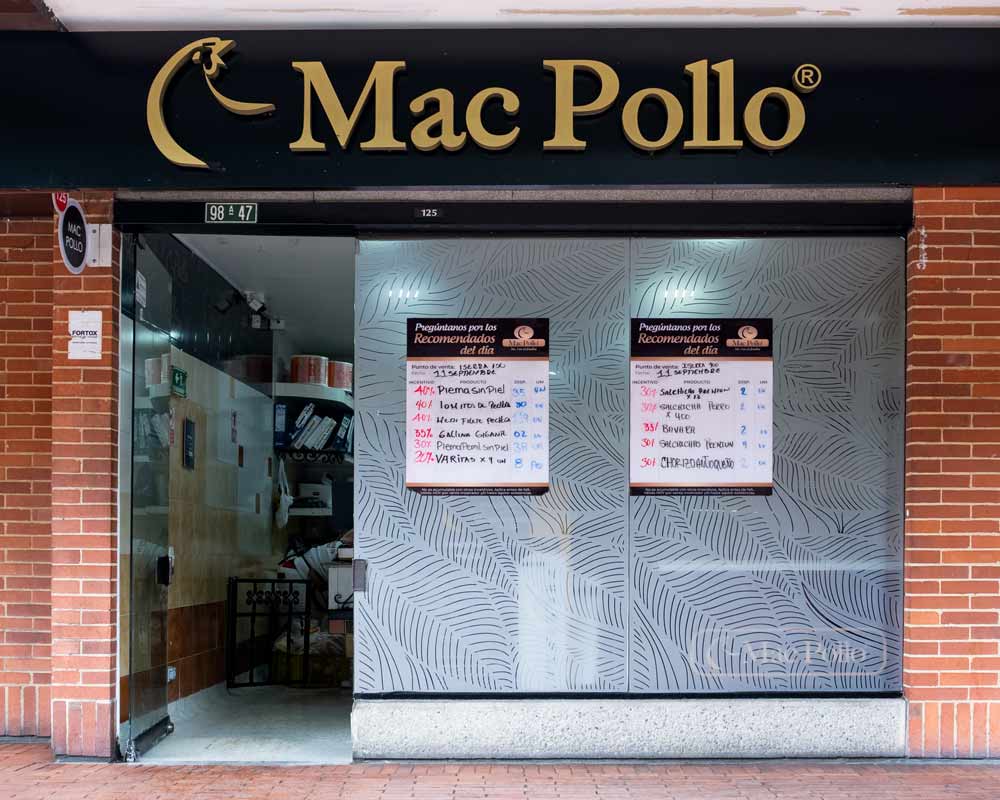 Fachada del local Avidesa Mac Pollo en Iserra 100
