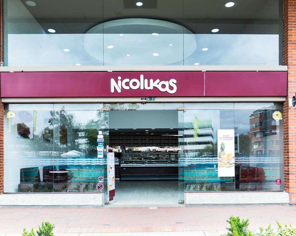 Fachada del local Nicolukas en Iserra 100